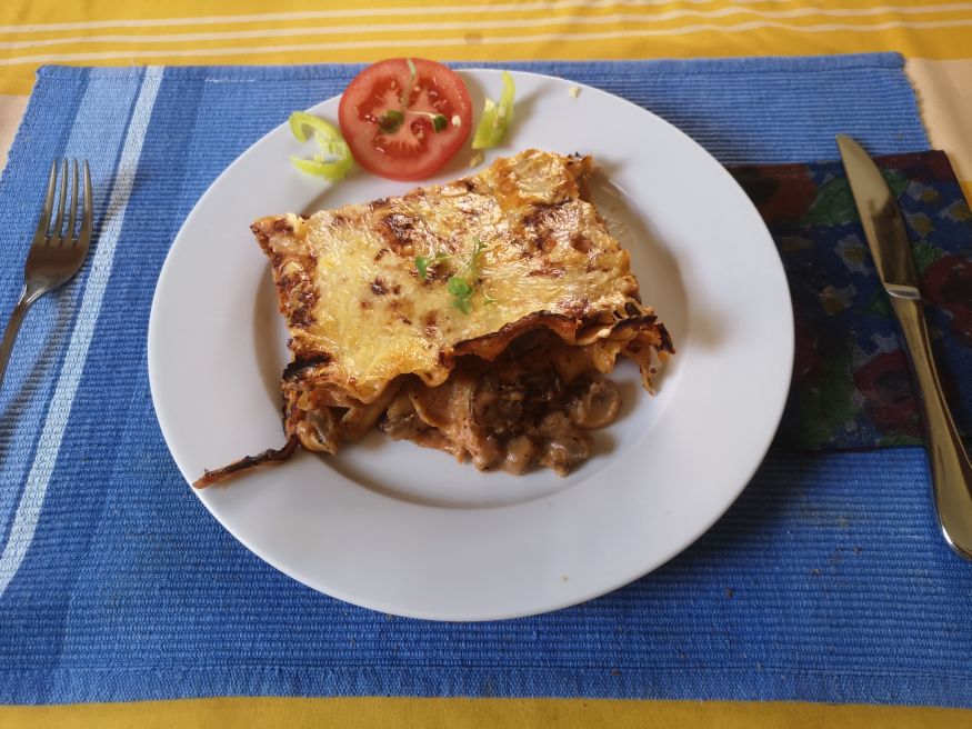 Gombás paradicsomos lasagne