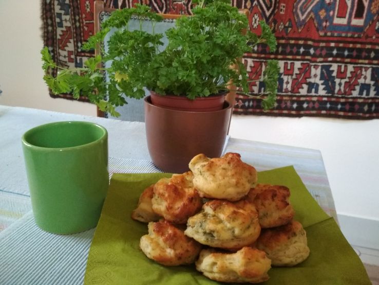 Kapros-túrós pogácsák