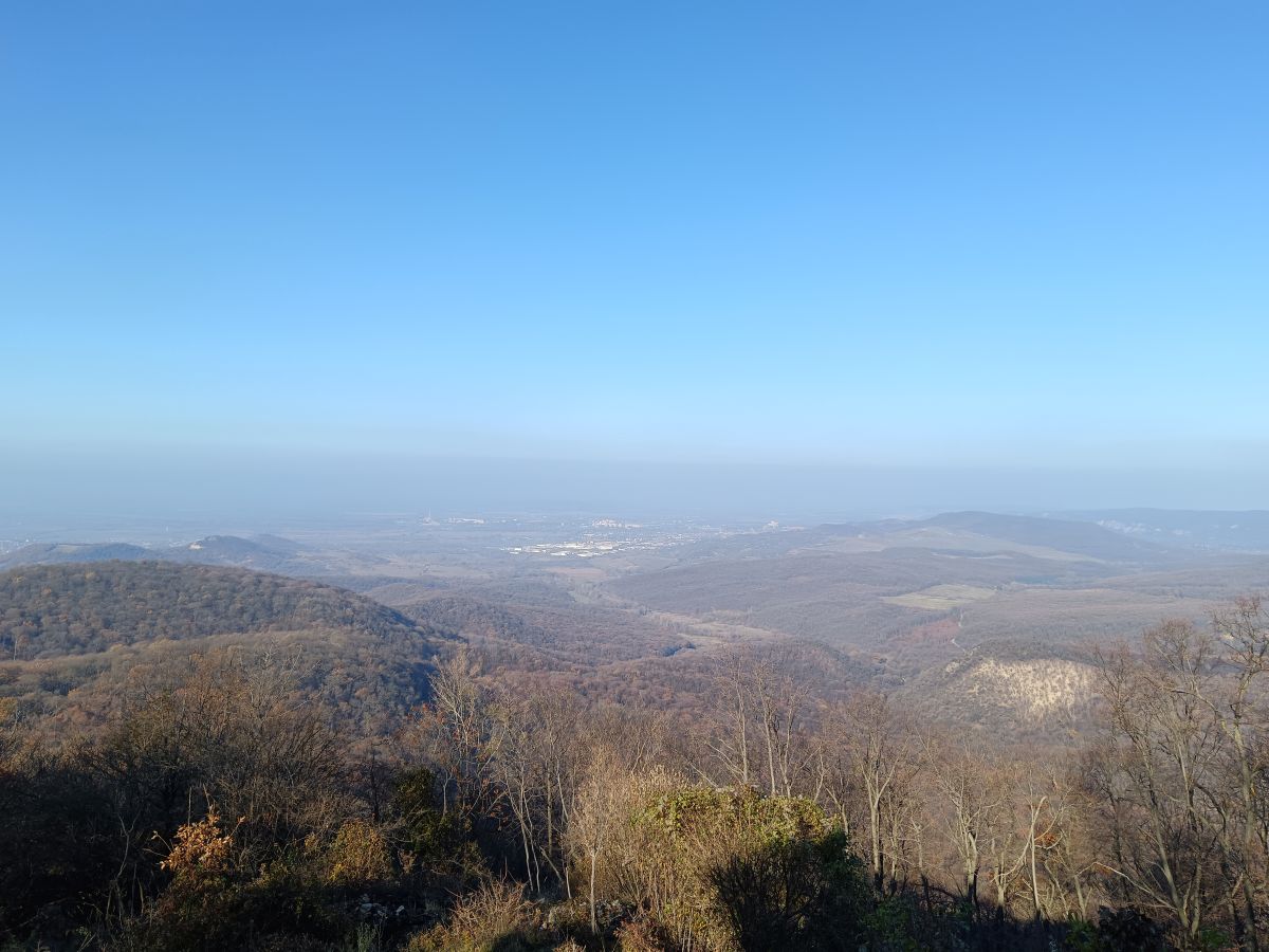 Kilátás a Pilistetőről