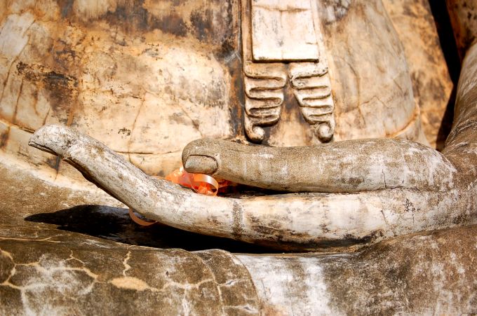hand of buddha kis
