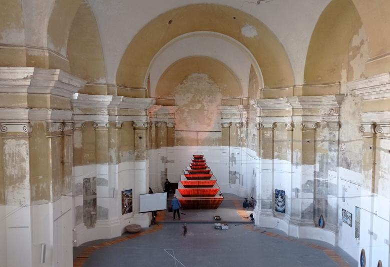 Méry Beáta installációja a révkomáromi LIMES Galériában