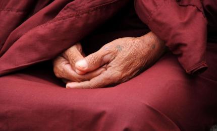 Meditáló szerzetes