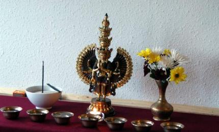 Avalókitésvara szobra a Maitréja házban