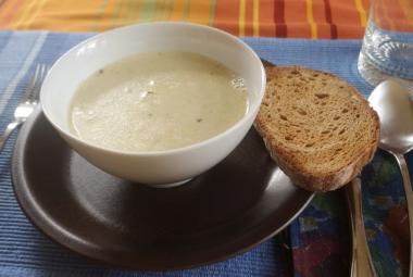 Fokhagymakrémleves