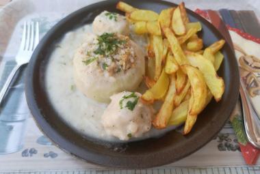 Töltött karalábé